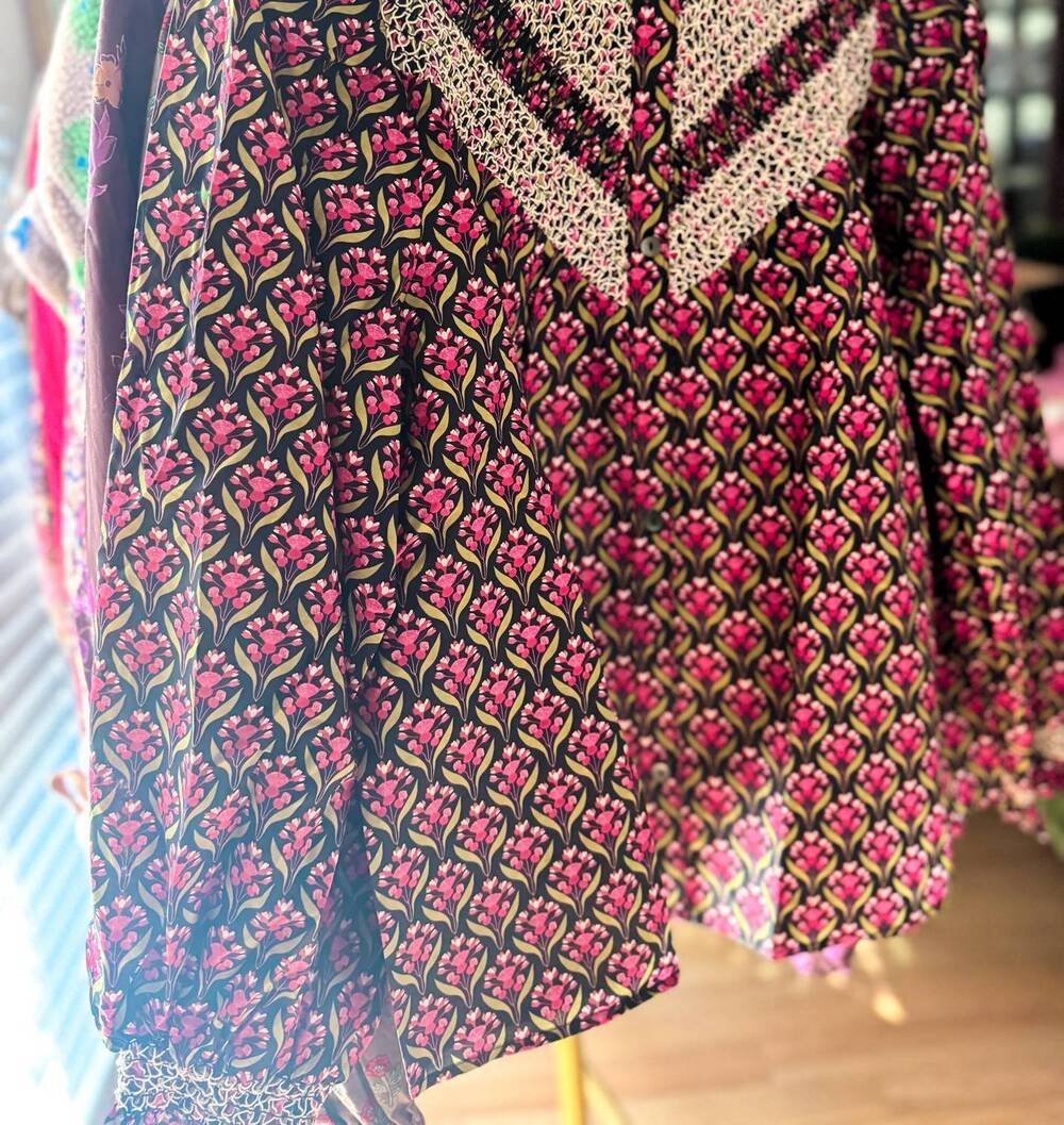 NEW ENTRO women's the rosie top in wine